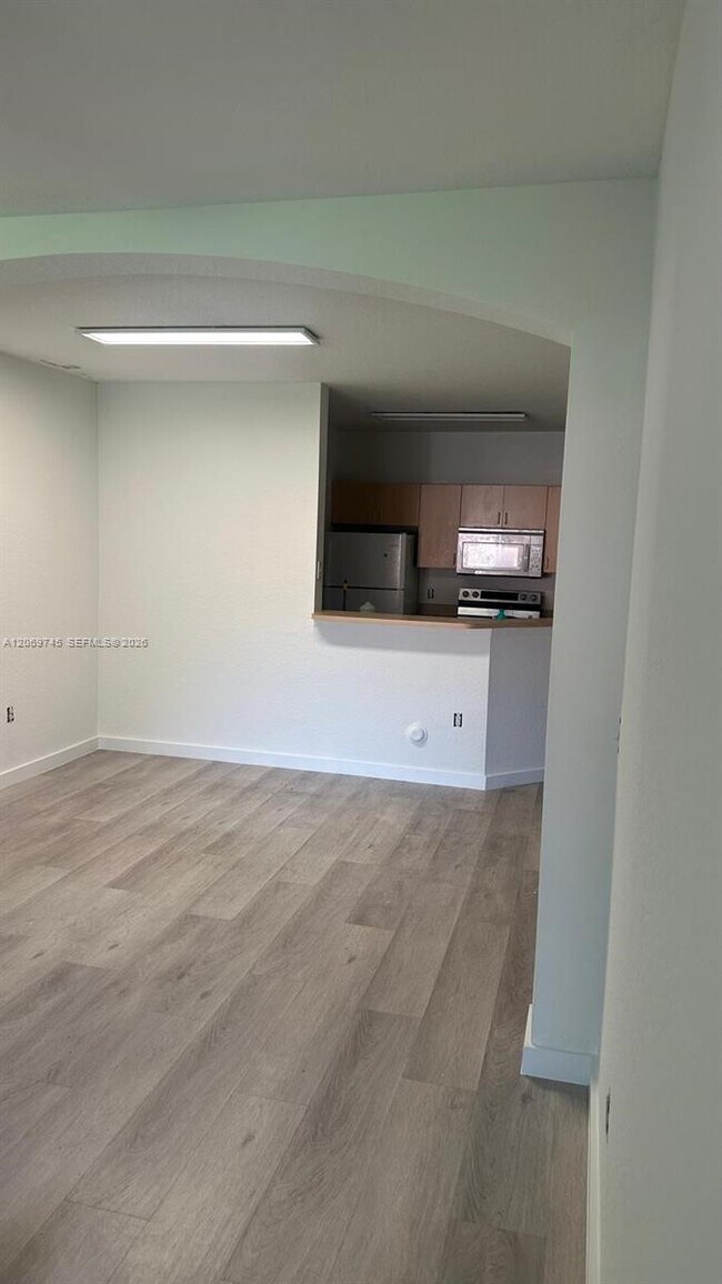 Photo - 2703 Belmont Ln Unidad 2703