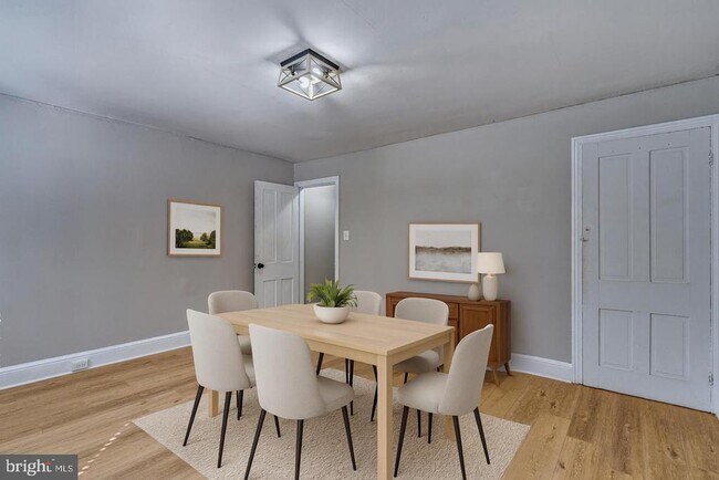 Photo - 156 East St