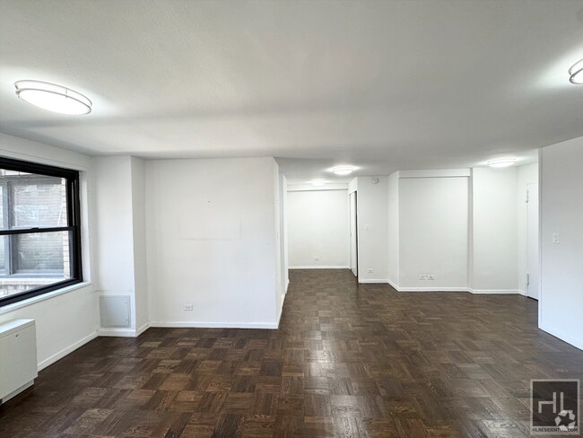 Building Photo - 5 AVENUE Rental
