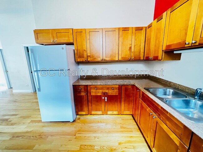 Photo - 1512 W 17th St