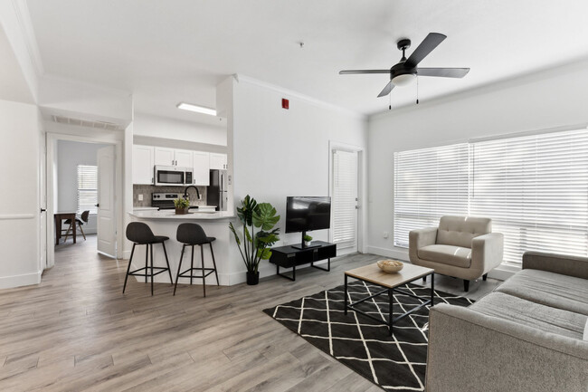 Building Photo - 875 W Pecos Rd Rental