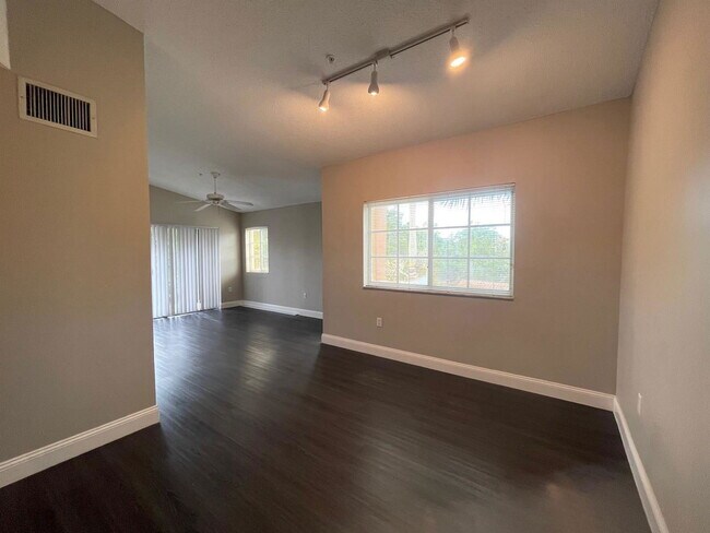 Photo - 4824 Coconut Creek Pkwy Unidad 307A