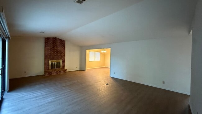 782 Rachel Dr