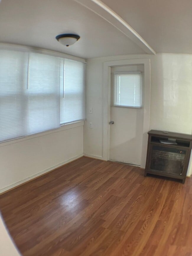 Photo - $550 - 1 Bed/ 1 Bath House in Independence