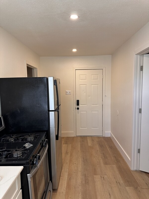 Photo - 410 Randall St