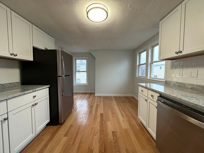 Photo - 144 Union St Unit 3