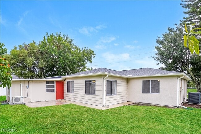 Building Photo - 6830 S Biscayne Dr Rental
