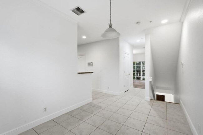 Photo - 531 S Federal Hwy