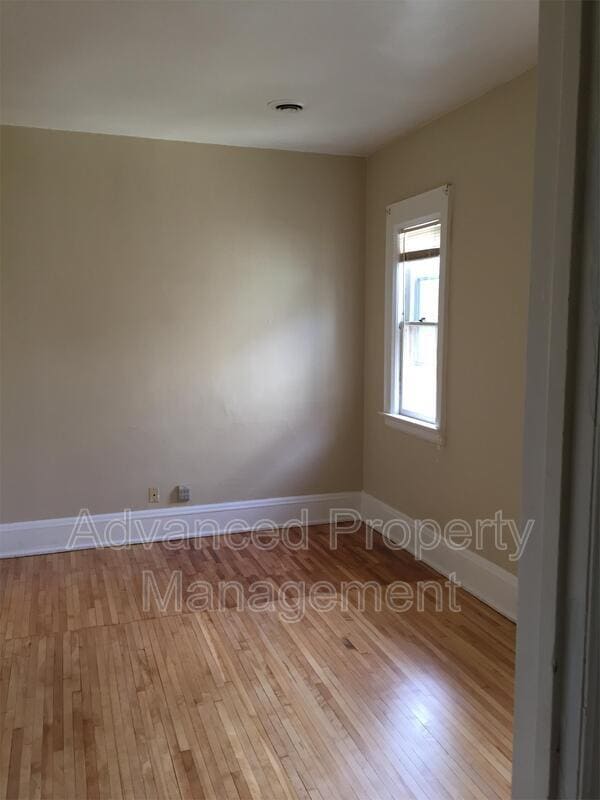 Photo - 3225-27 W McKinley Blvd