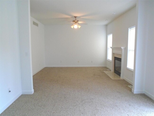 Photo - 706 Titan Dr
