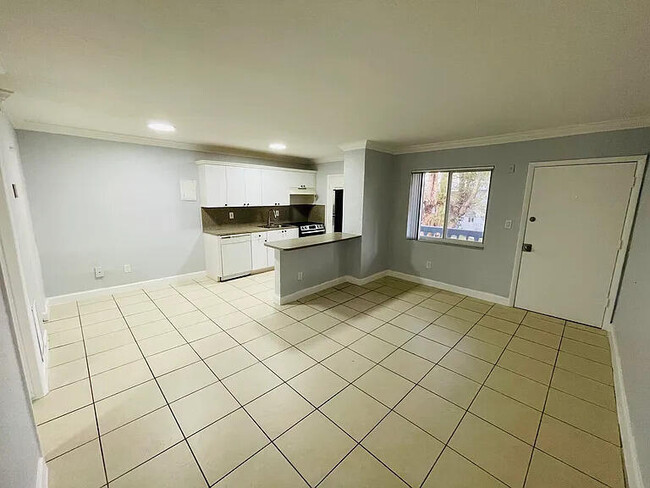890 NW 45th Ave Unit 32
