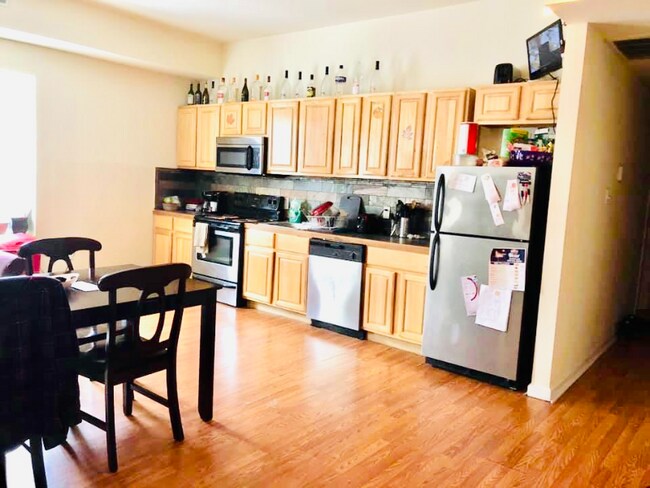 Photo - 1447 N 17th St Unit B