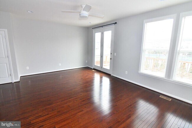 Photo - 165 Solara Dr