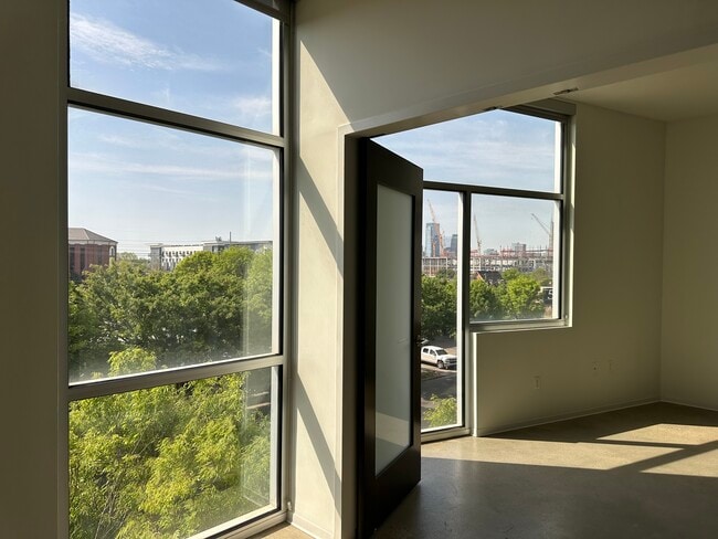 Photo - 2115 Yeaman Pl Unit 324