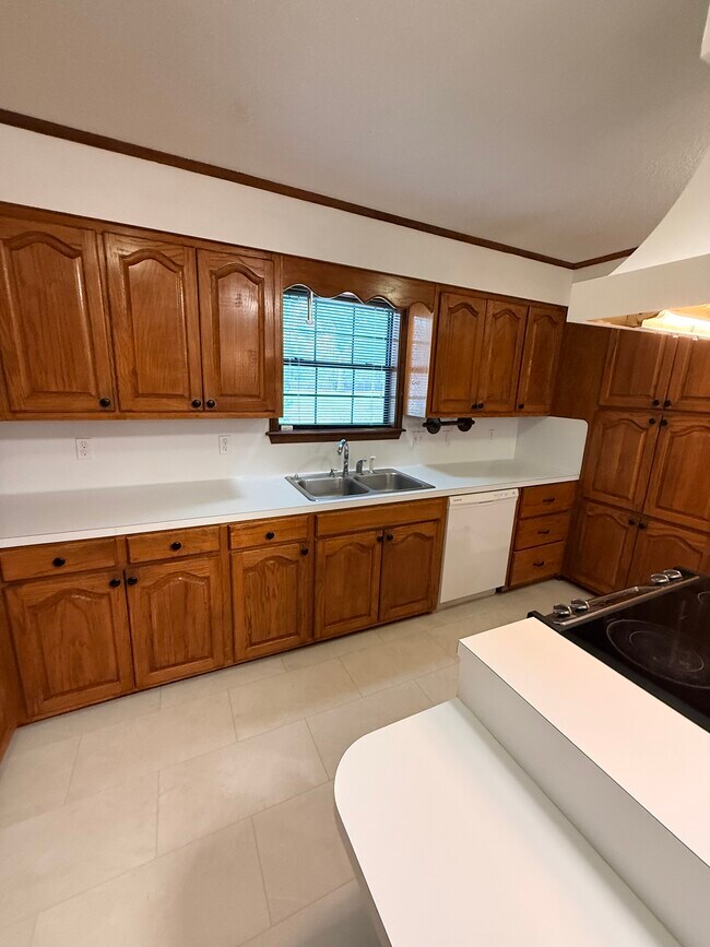 Photo - 11362 Davis Rd