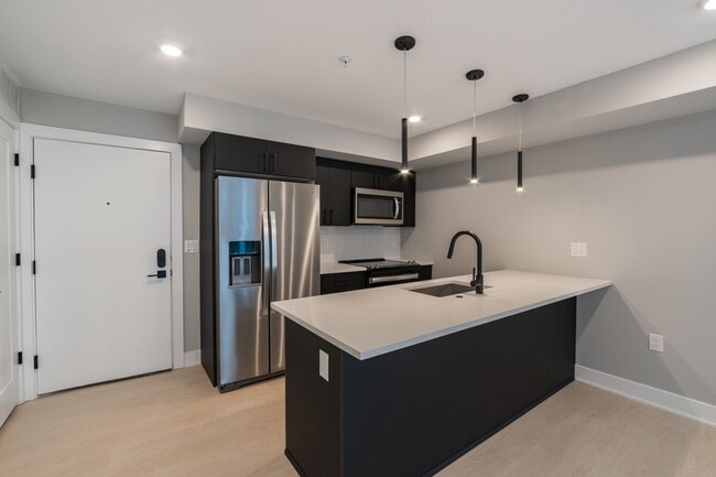 Building Photo - 6604 Ridge Ave Unit 302