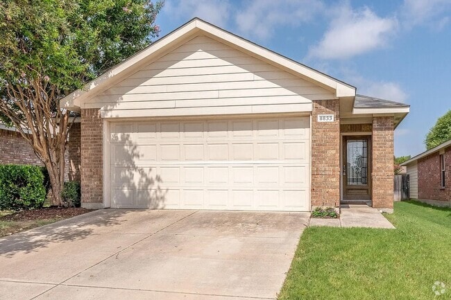 Building Photo - 8833 Quarry Ridge Trl Rental