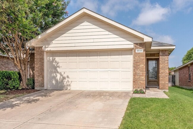 Building Photo - 8833 Quarry Ridge Trl Rental