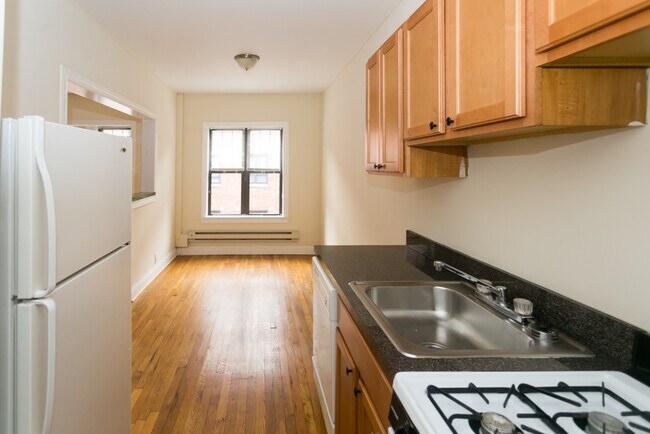 Photo - 665 W Cornelia Ave Unit N3