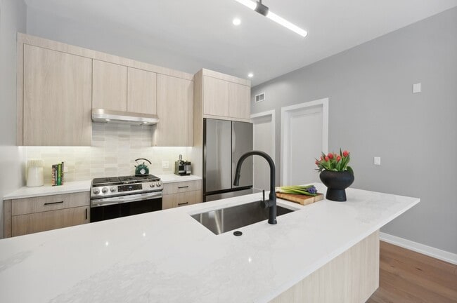 Photo - 7006 N Glenwood Ave