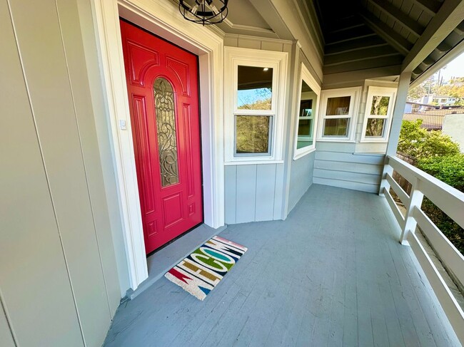Photo - 3812 Shannon Rd