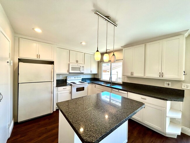 Photo - Completely Remodeled 3 Bedroom in La Mesa!! Water/Trash Included