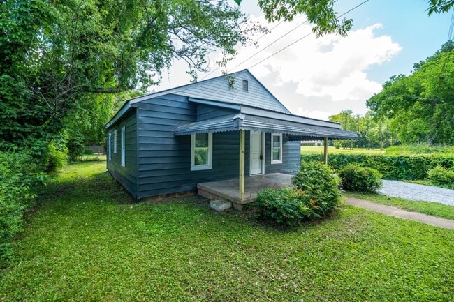 Photo - Don't miss this beautifully renovated 2-be...