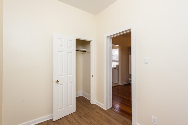 Photo - 1310 N Artesian Ave Unit 1R