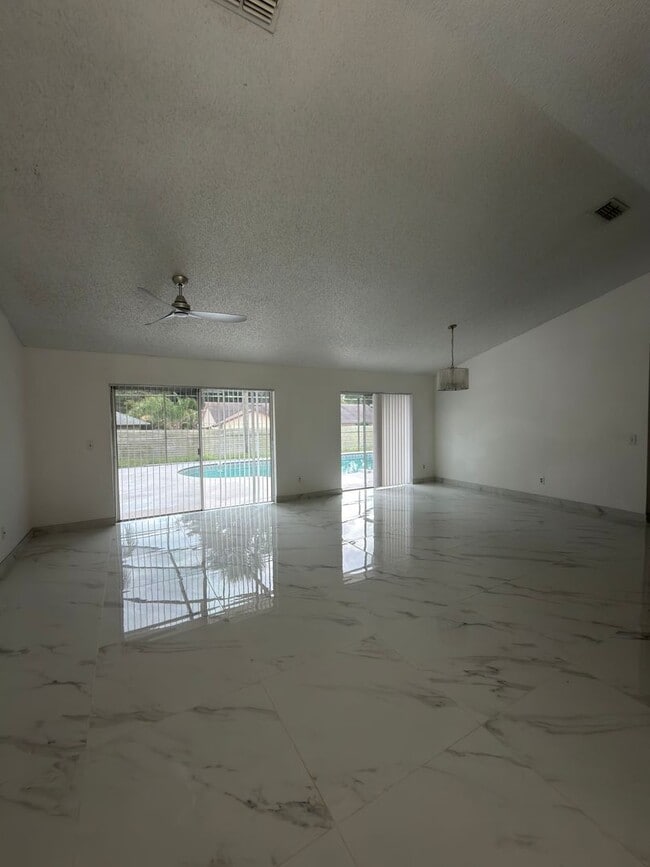 Photo - 9142 Sabal Palm Cir