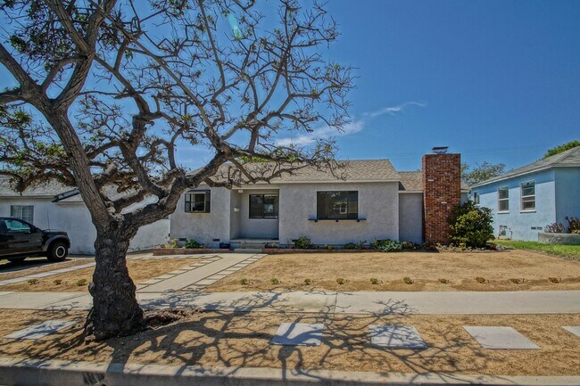 BEAUTIFULLY REMODELED, BRIGHT & AIRY LIBER... - BEAUTIFULLY REMODELED, BRIGHT & AIRY LIBER... House
