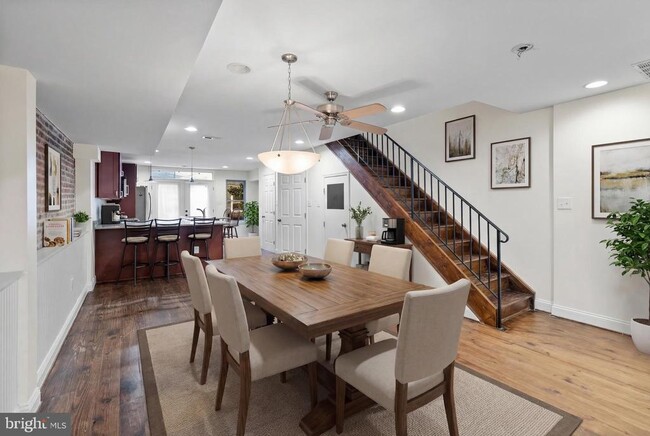 Building Photo - 402 E Fort Ave