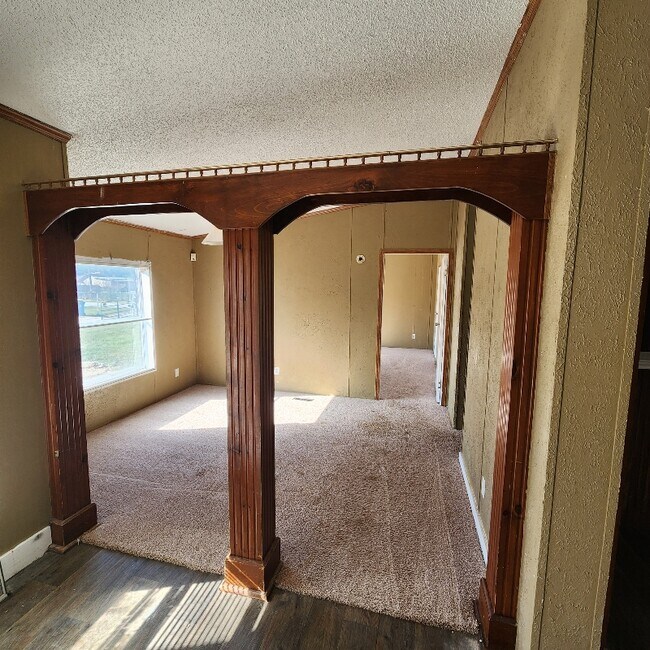 Photo - 15271 Country W Dr