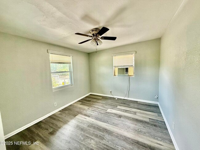 Photo - 2719 Fairfax St