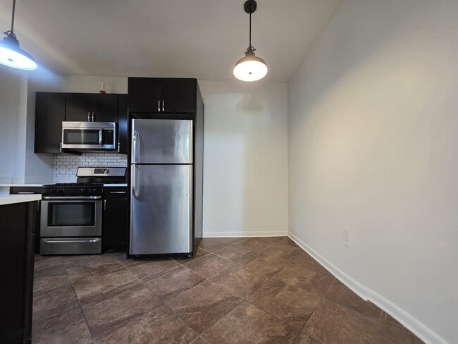 Building Photo - 331 79th St Unit 11