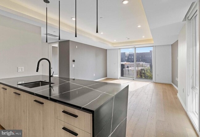 Building Photo - 807 N 3rd St Unit 404 Rental