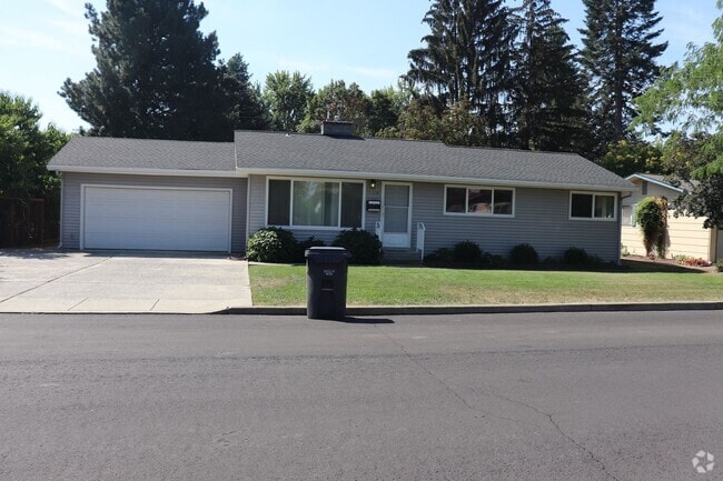 Building Photo - Single Level Living with attached garage Rental