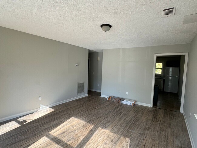 Photo - 724-726 Belmont Unidad 724 Belmont Street