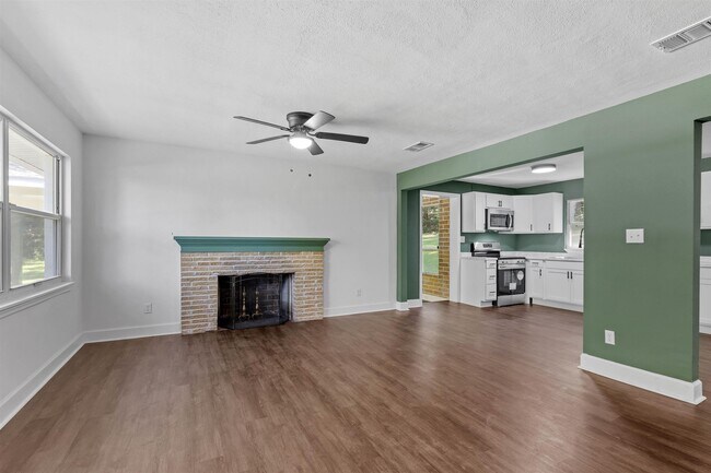 Photo - 2007 Rosedale Dr House