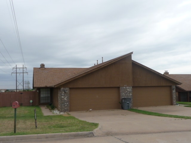 Building Photo - 607 SE 41st St