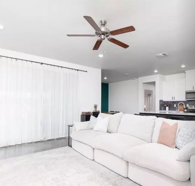 Photo - Beautiful 4 Bedroom 2 Bath Home for Rent