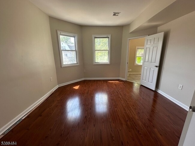 Building Photo - 195 N 11th St Rental