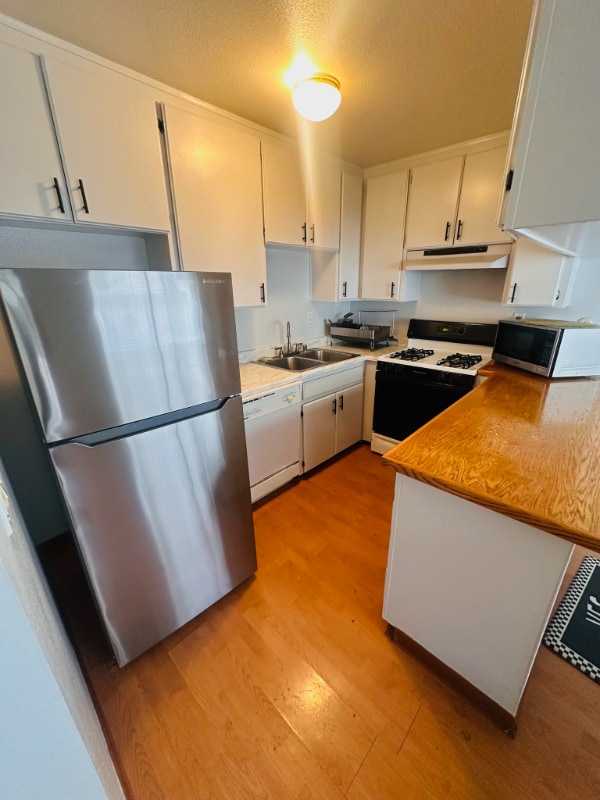 Photo - 25925 Narbonne Ave