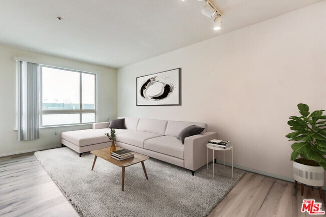 Building Photo - 100 S Alameda St Unit 112 Rental