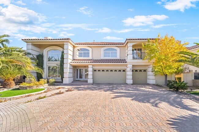 Photo - Luxury Living in Guard-Gated Royal Highlands!