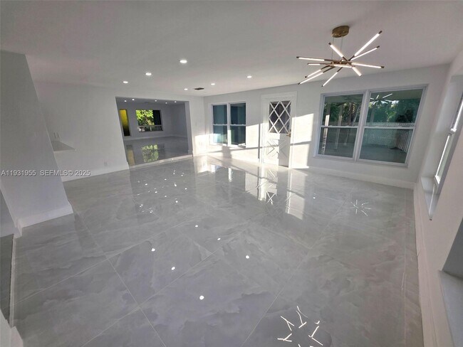 Photo - 5095 SW 73rd Ave