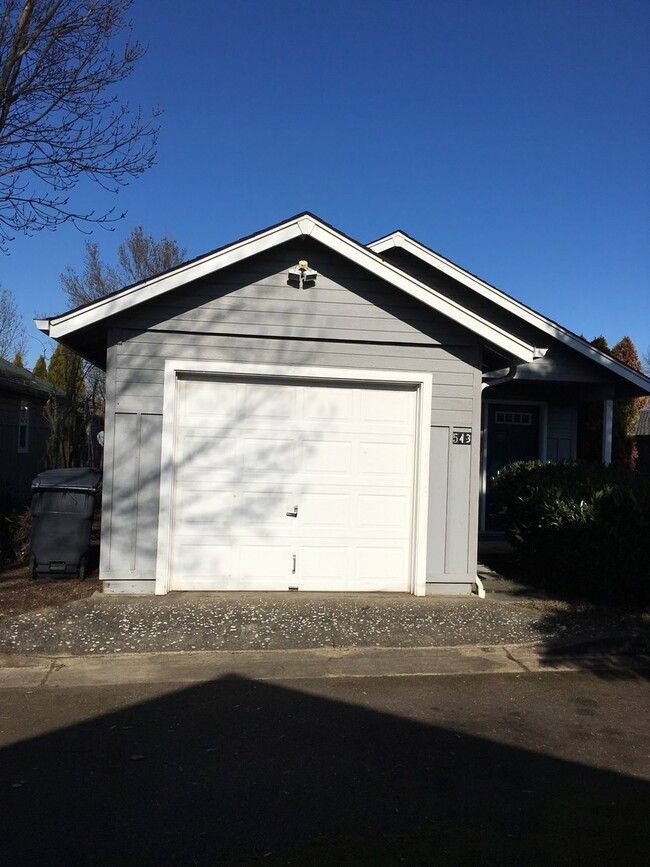 Photo - [COX] 2 Bed 1 Bath ~ West Eugene ~