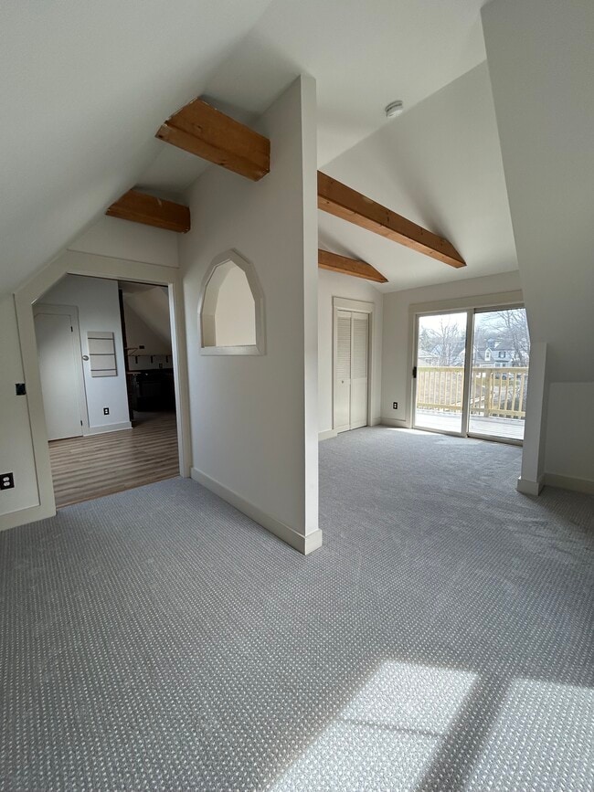 Photo - 332 Broadway Unidad 2