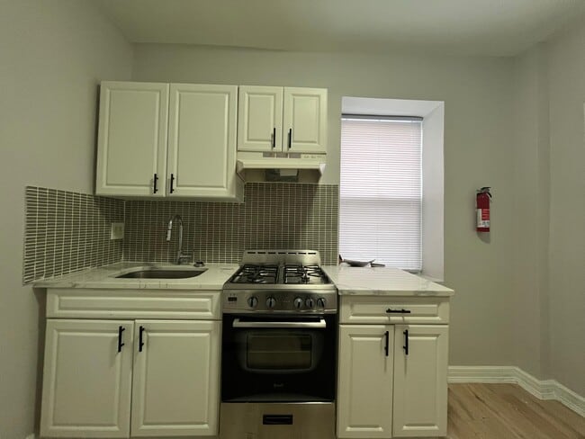 Photo - 305 58th St Unidad 2