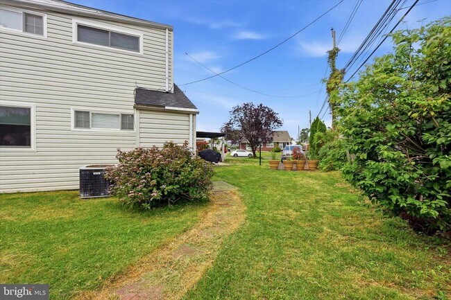 Photo - 527 Lee Rd