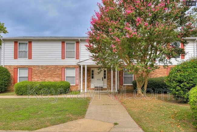 Photo - 1030 Carriage Dr House